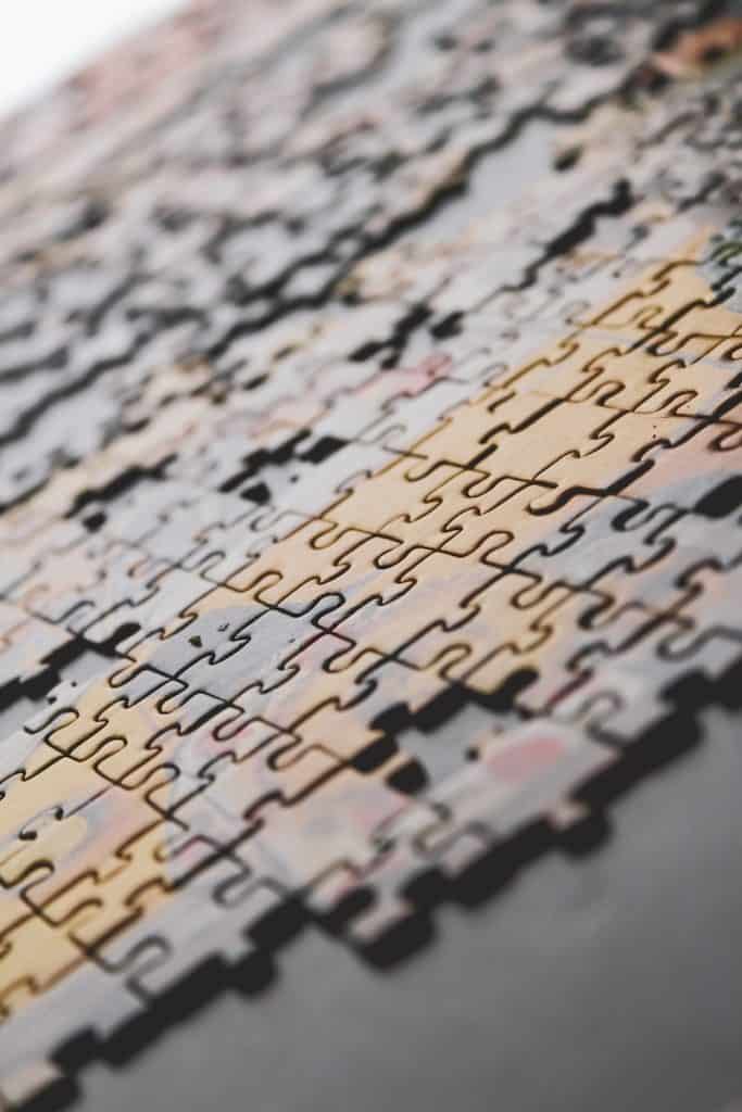 how do jigsaws help a child's development