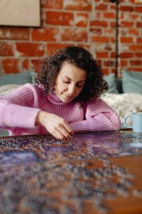 benefits of jigsaw puzzles for relaxation and stress relief