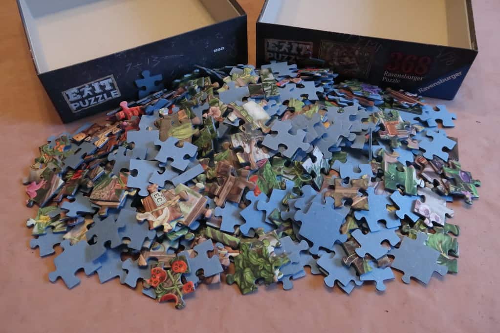 how are jigsaw puzzle dies made